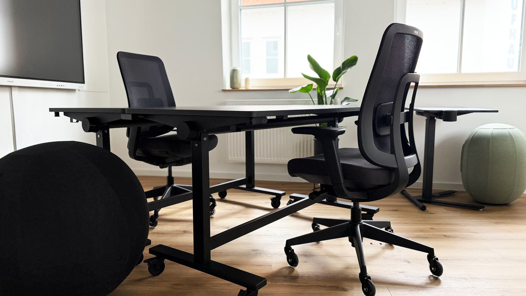 office at Das Wolf - Coworking Desk