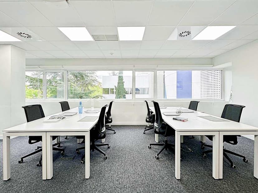 Office at Ronda de Poniente 9