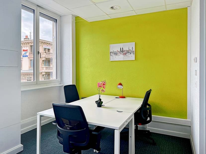 Office at Am Taubenfeld 10a